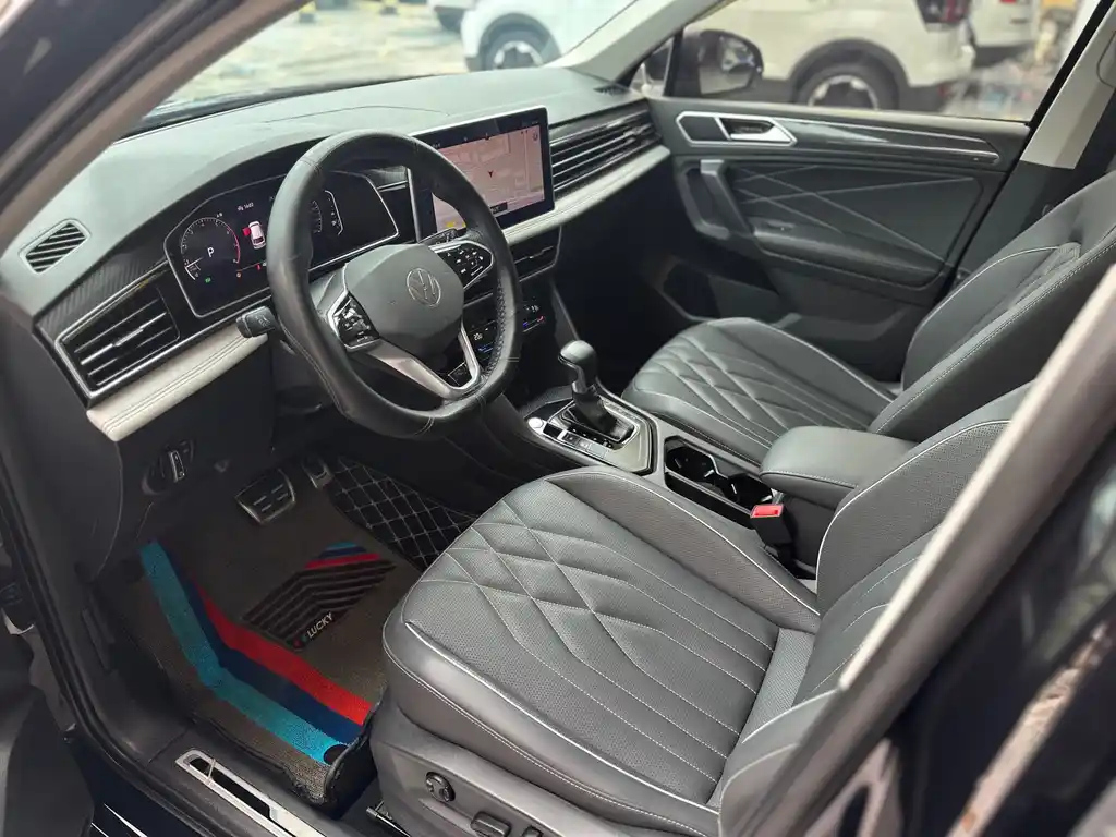 VOLKSWAGEN TIGUAN L 2022