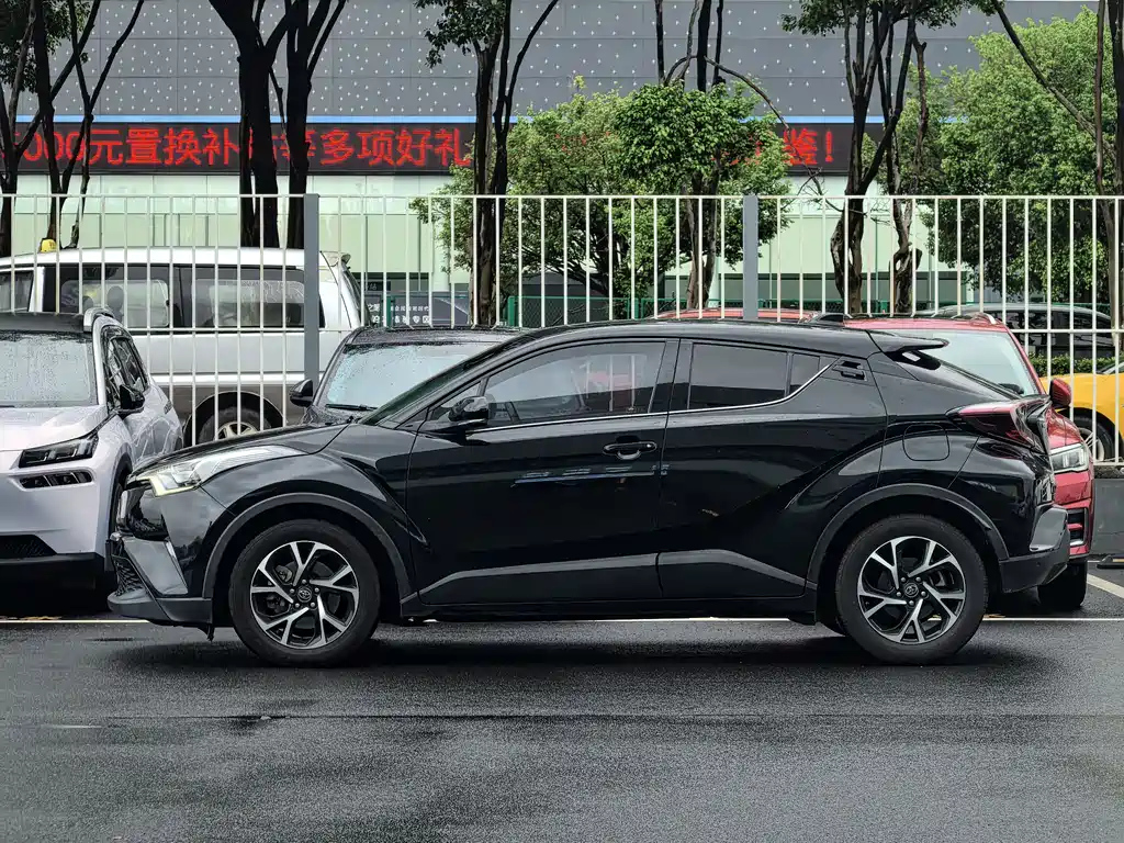 TOYOTA C-HR 2018