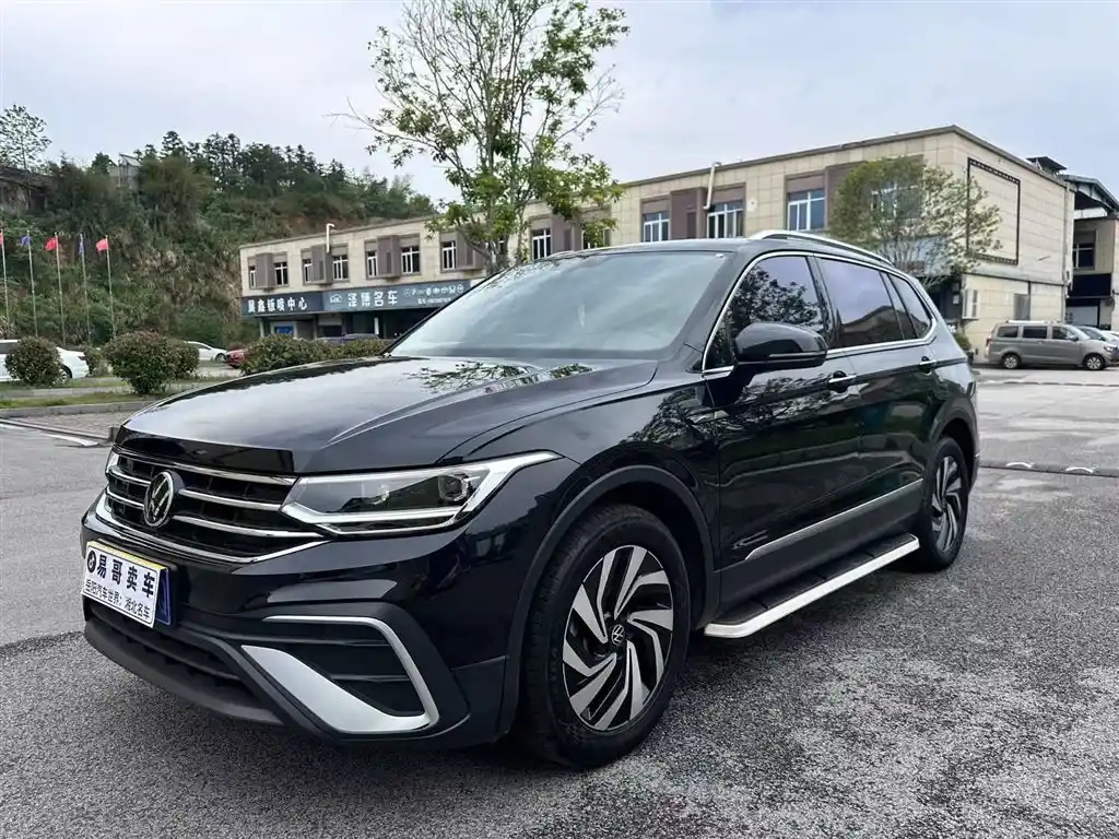 VOLKSWAGEN TIGUAN L 2023