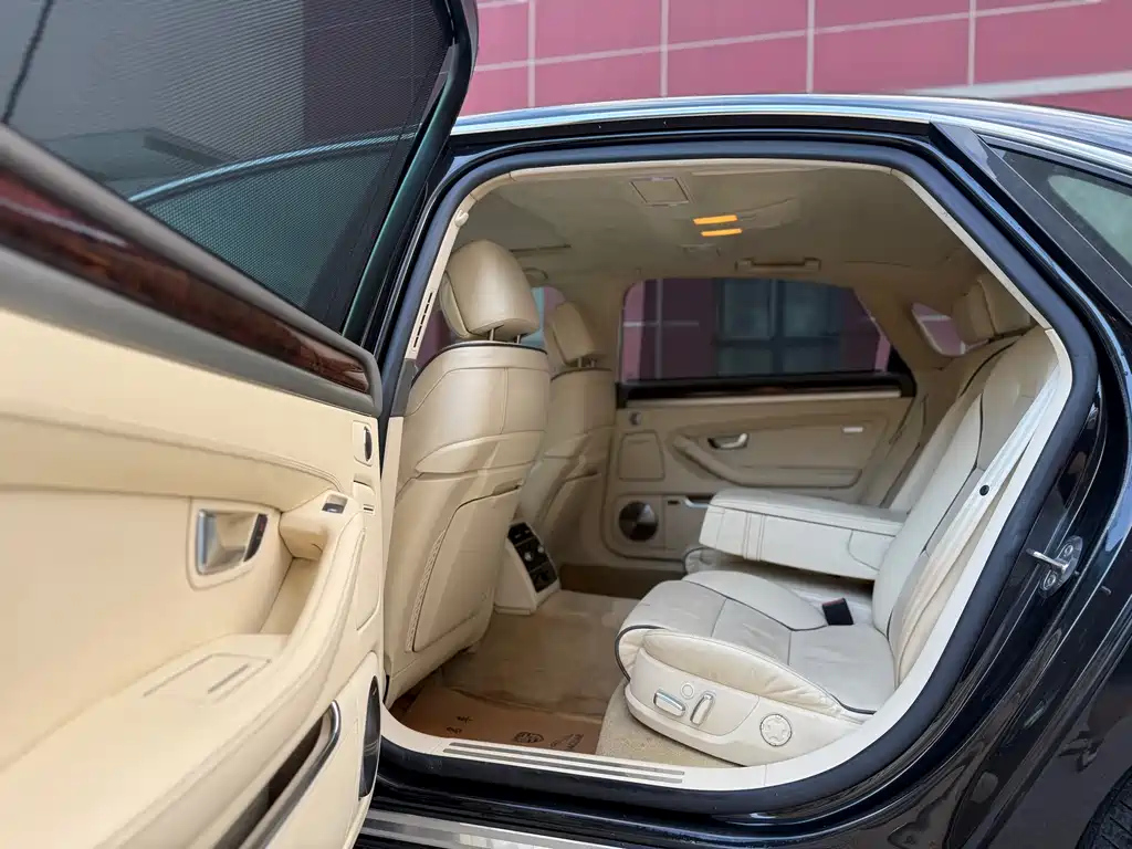 AUDI A8 2010
