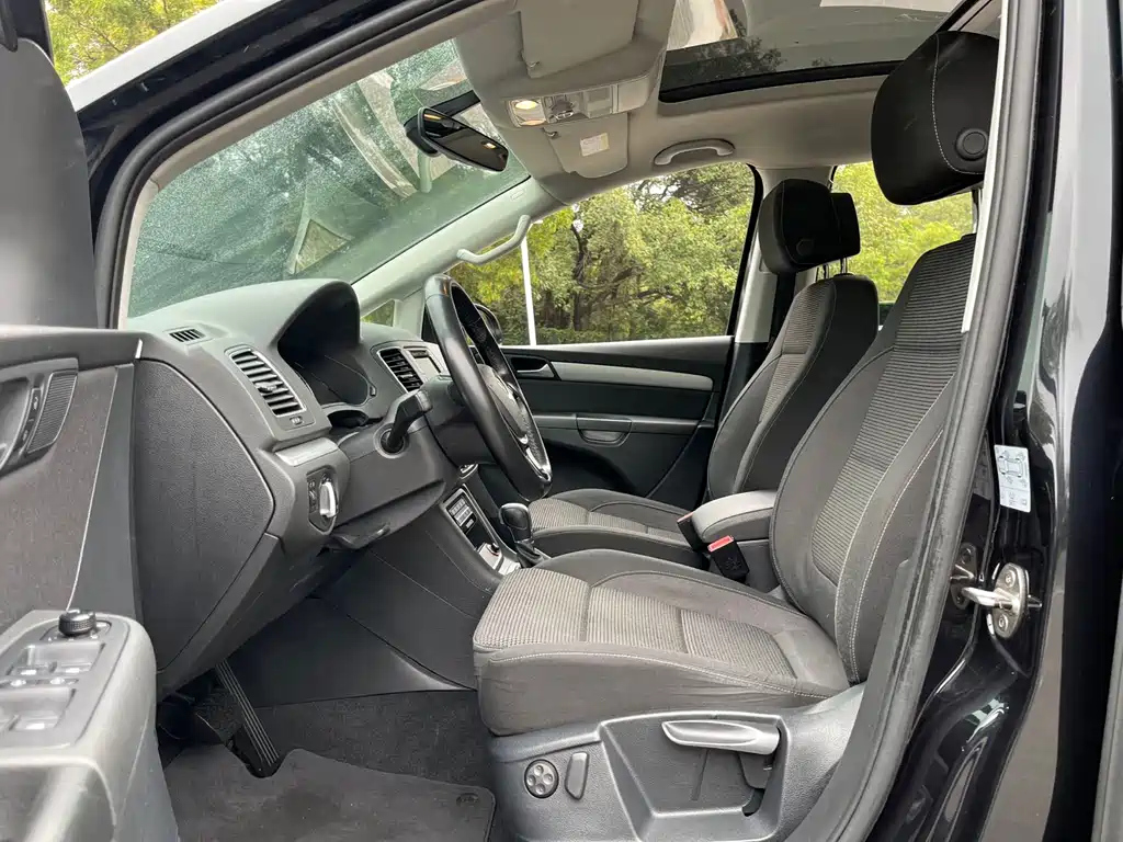 VOLKSWAGEN SHARAN 2016