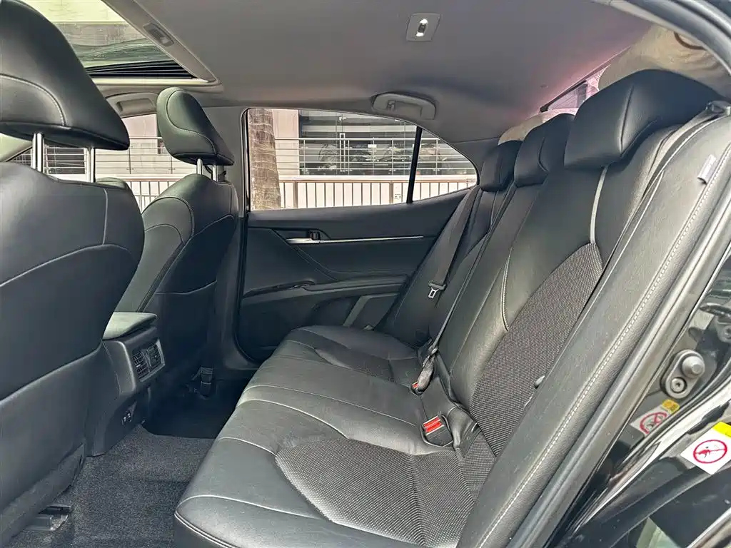 TOYOTA CAMRY 2018