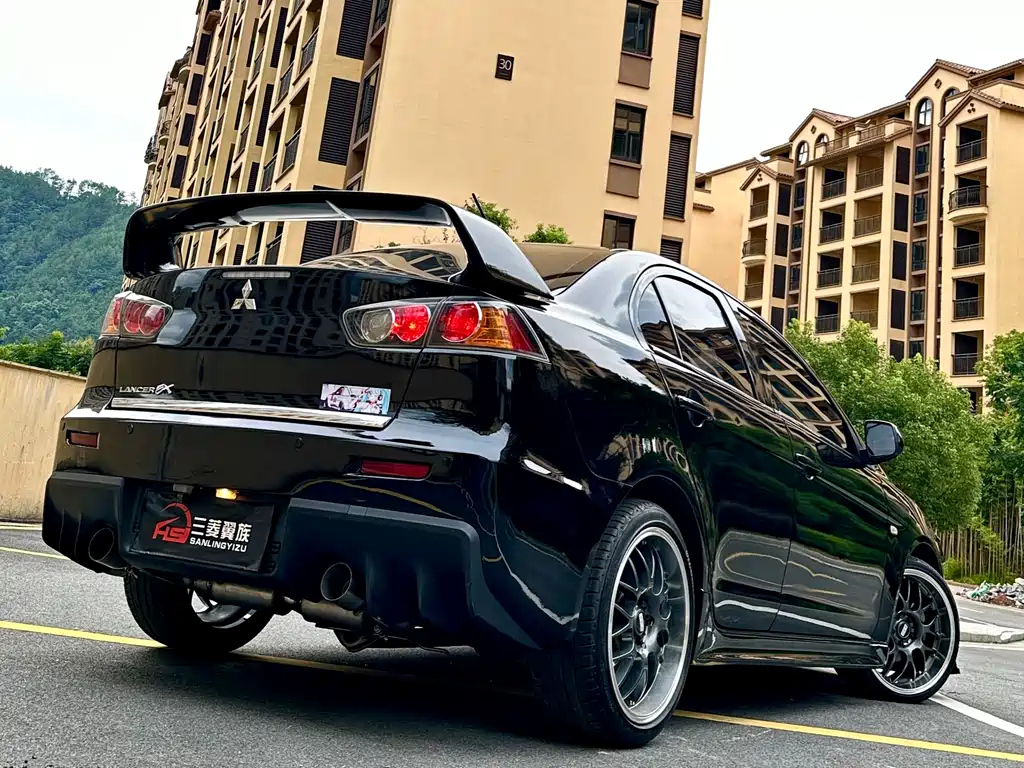 MITSUBISHI LANCER EX 2012