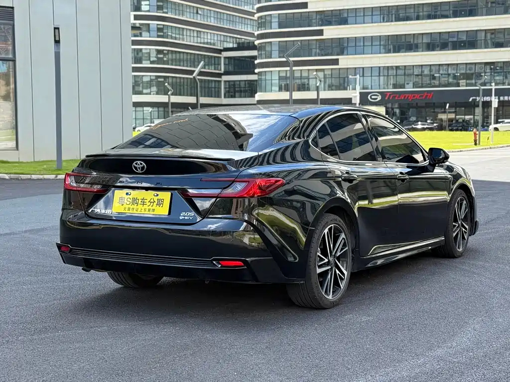 TOYOTA CAMRY 2024