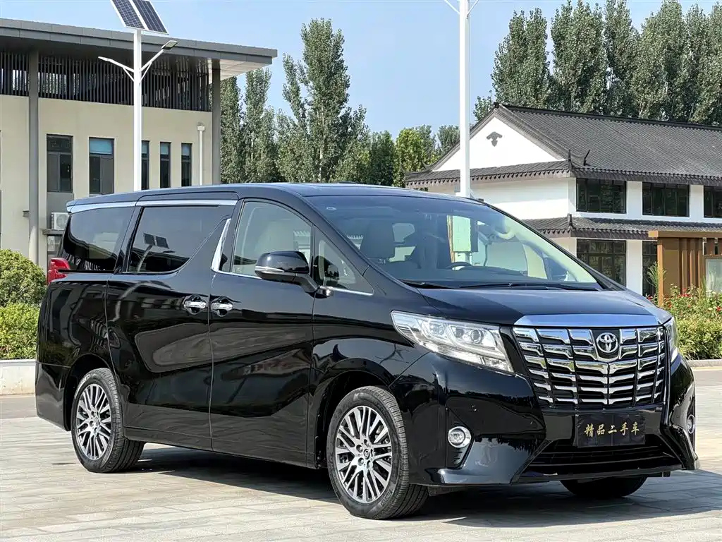 TOYOTA ALPHARD 2017
