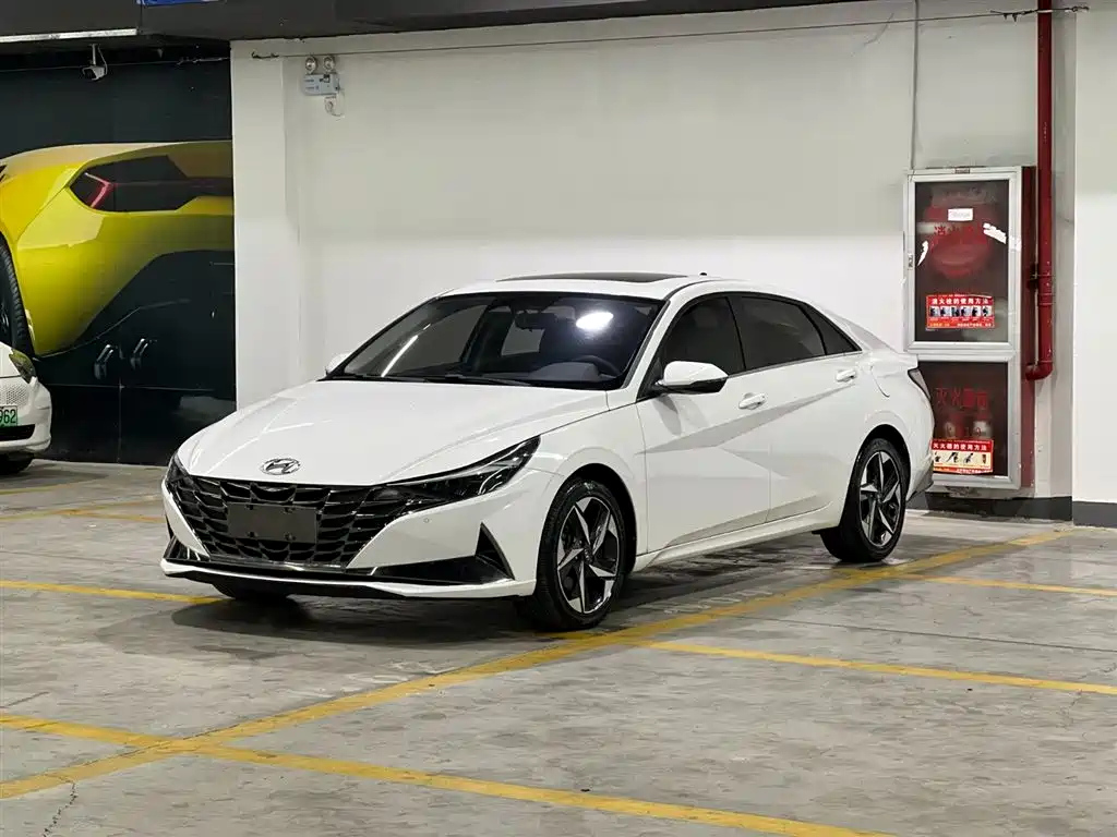HYUNDAI ELANTRA 2022