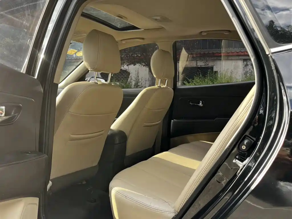 HYUNDAI CELESTA 2011