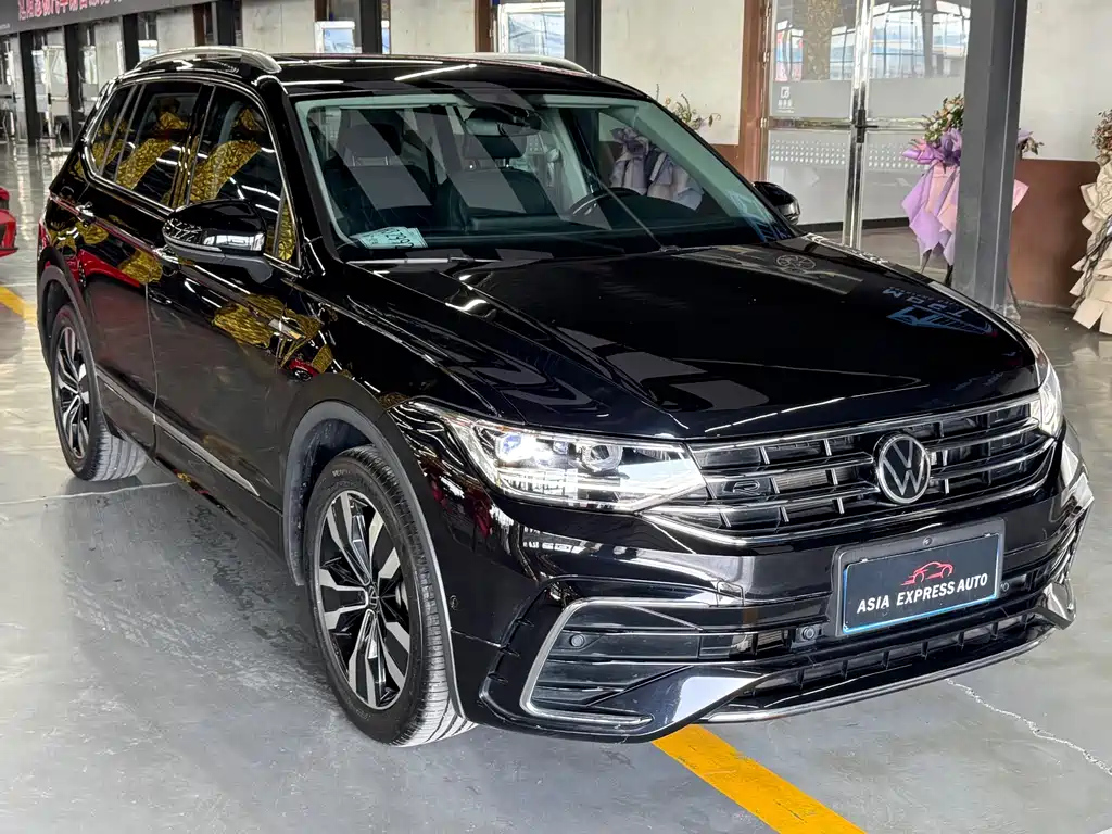 VOLKSWAGEN TIGUAN L 2022
