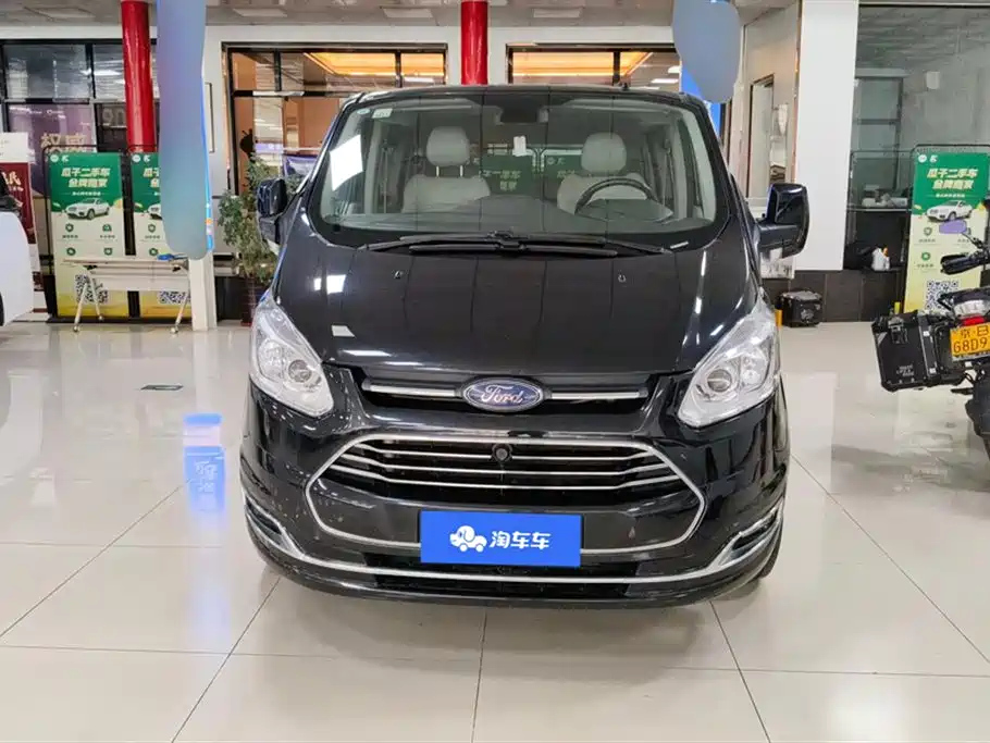 FORD TOUREO 2017