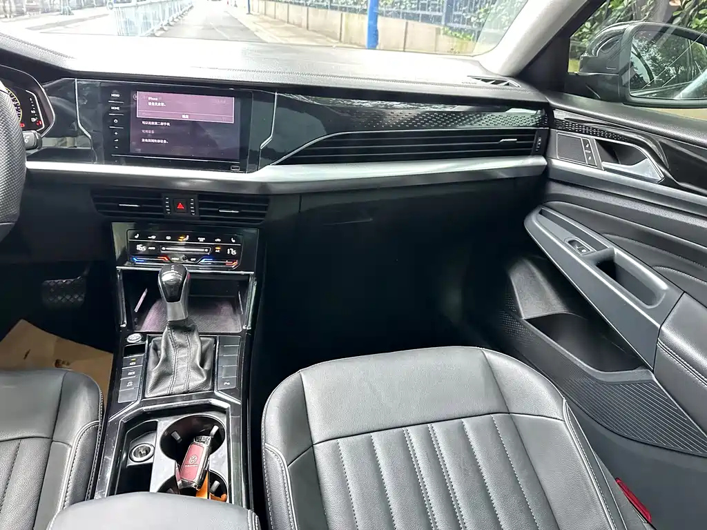 VOLKSWAGEN PASSAT 2021
