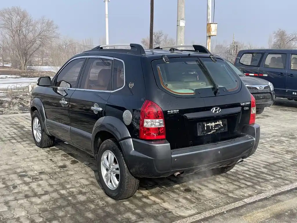 HYUNDAI TUCSON 2012