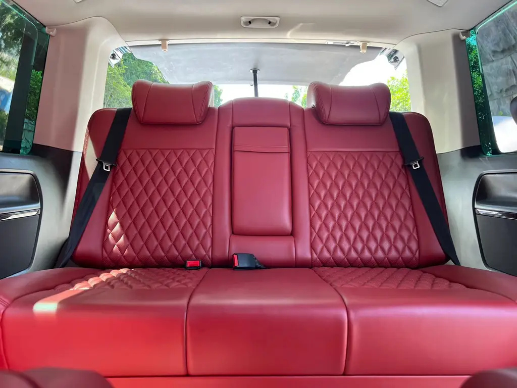 VOLKSWAGEN MULTIVAN 2012