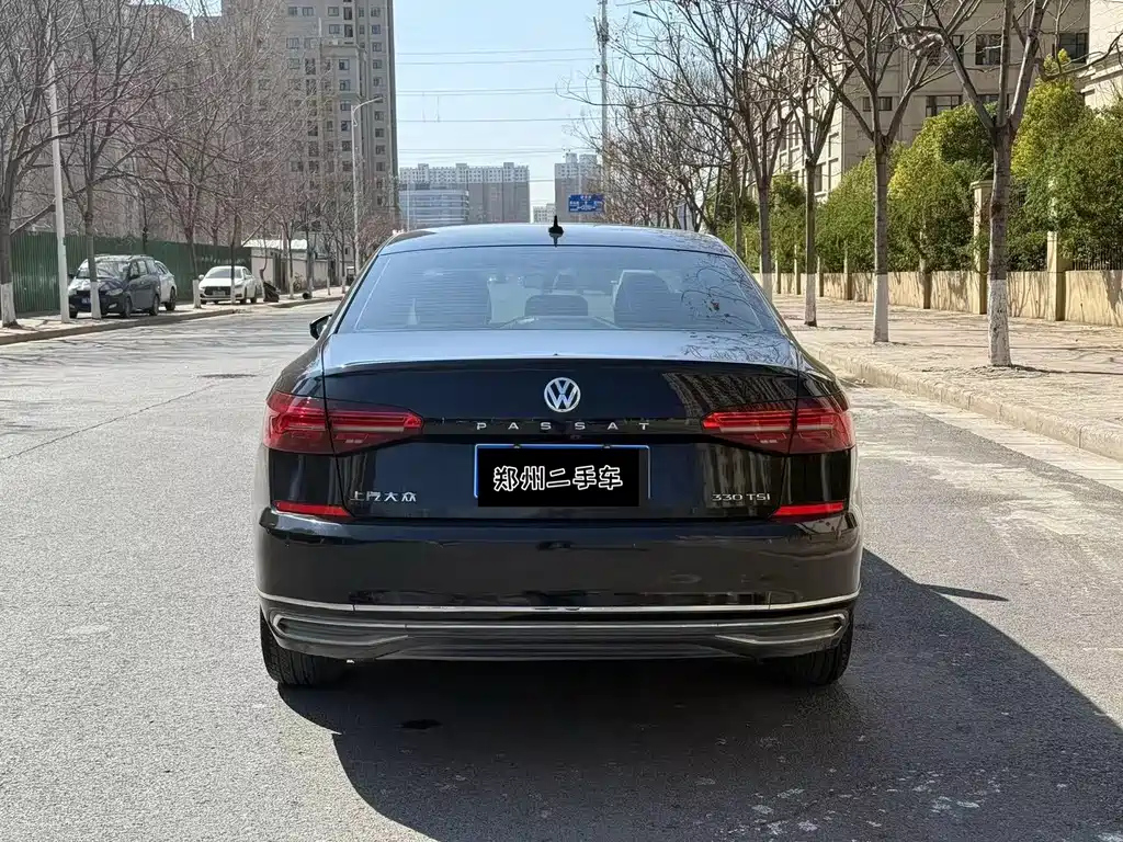 VOLKSWAGEN PASSAT 2019