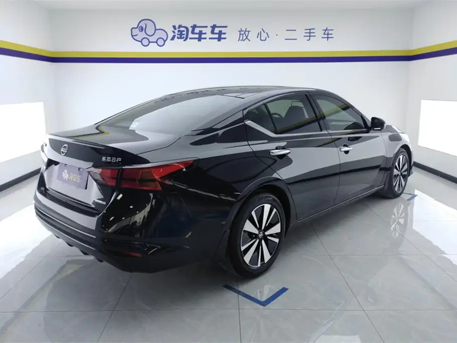 NISSAN TEANA 2021