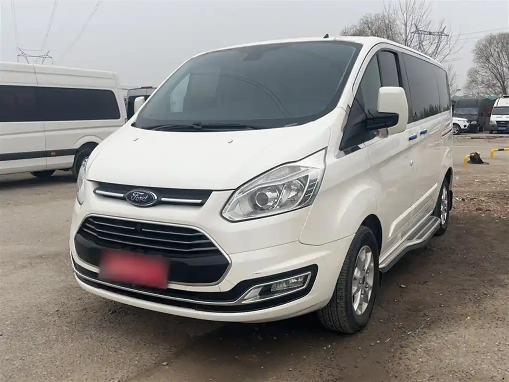 FORD TOUREO 2017