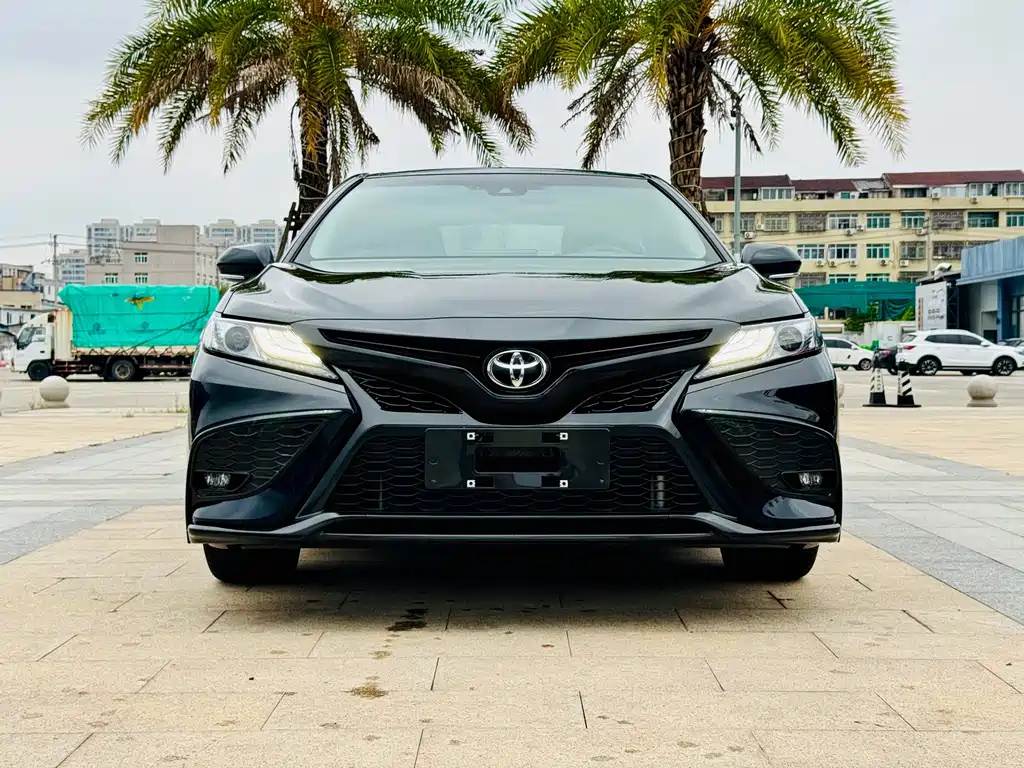 TOYOTA CAMRY 2023