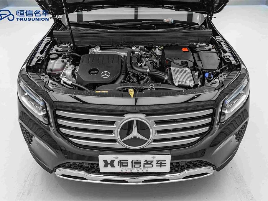 MERCEDES BENZ GLB 2024