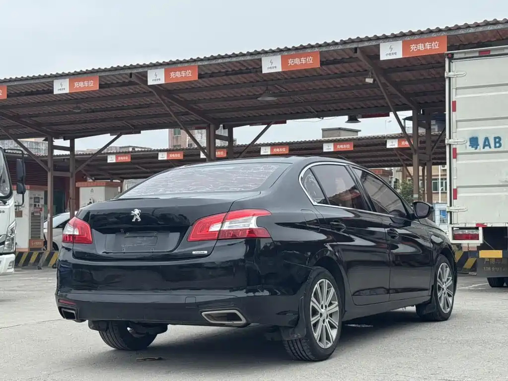 PEUGEOT 408 2018