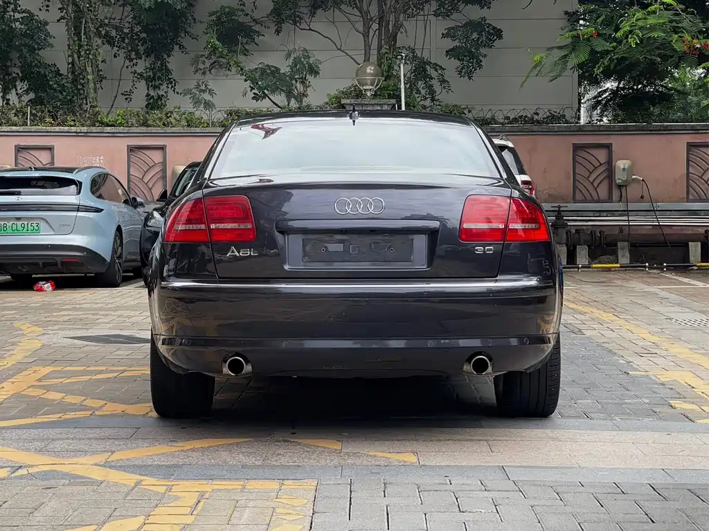AUDI A8 2009