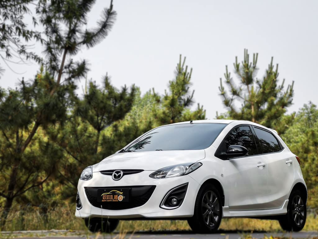 MAZDA 2