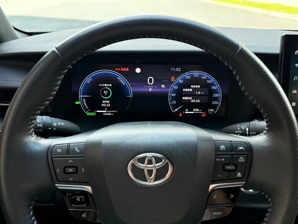TOYOTA CAMRY 2024