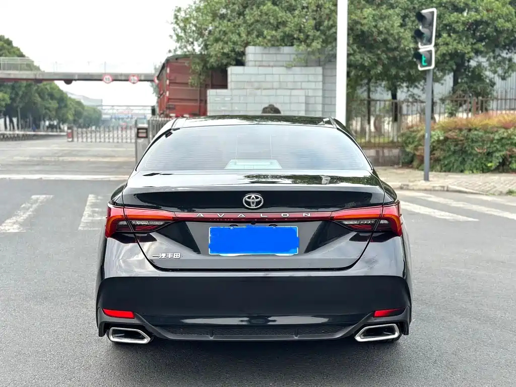 TOYOTA AVALON 2022