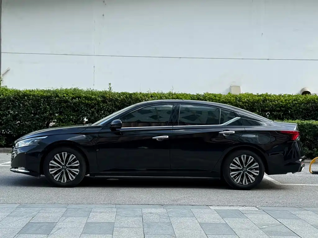 NISSAN TEANA 2022