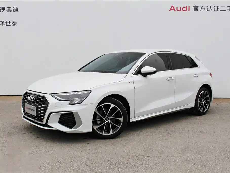 AUDI A3 2024