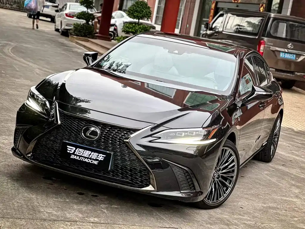 LEXUS ES 2022