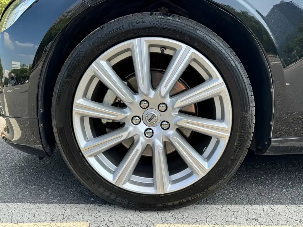 VOLVO S90 2018