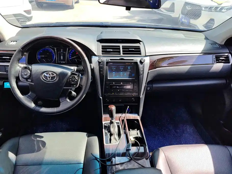 TOYOTA CAMRY 2016