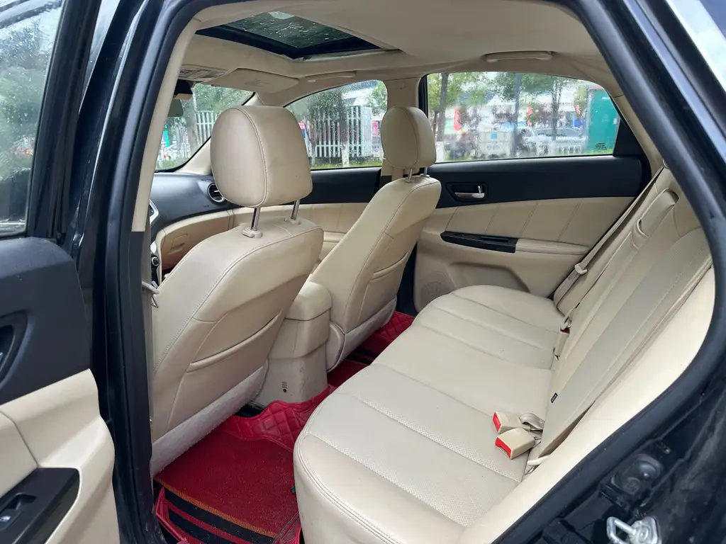 CHANGAN EADO 2015