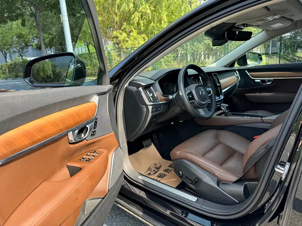 VOLVO S90 2018