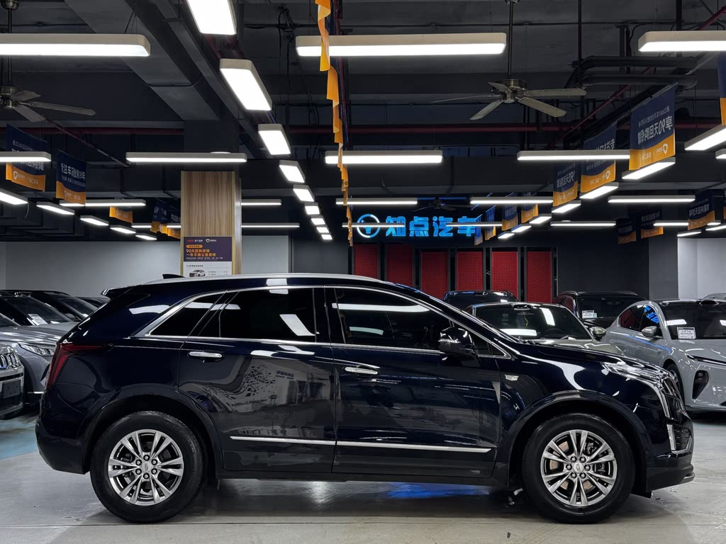 CADILLAC XT5 2021