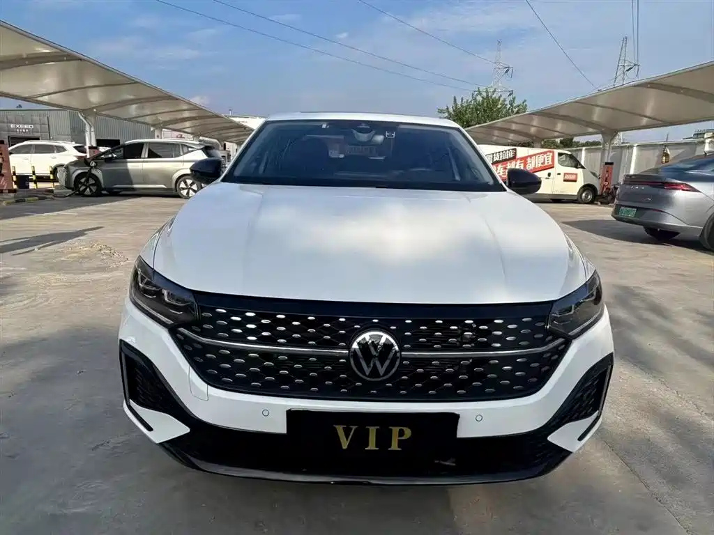 VOLKSWAGEN LAVIDA 2023