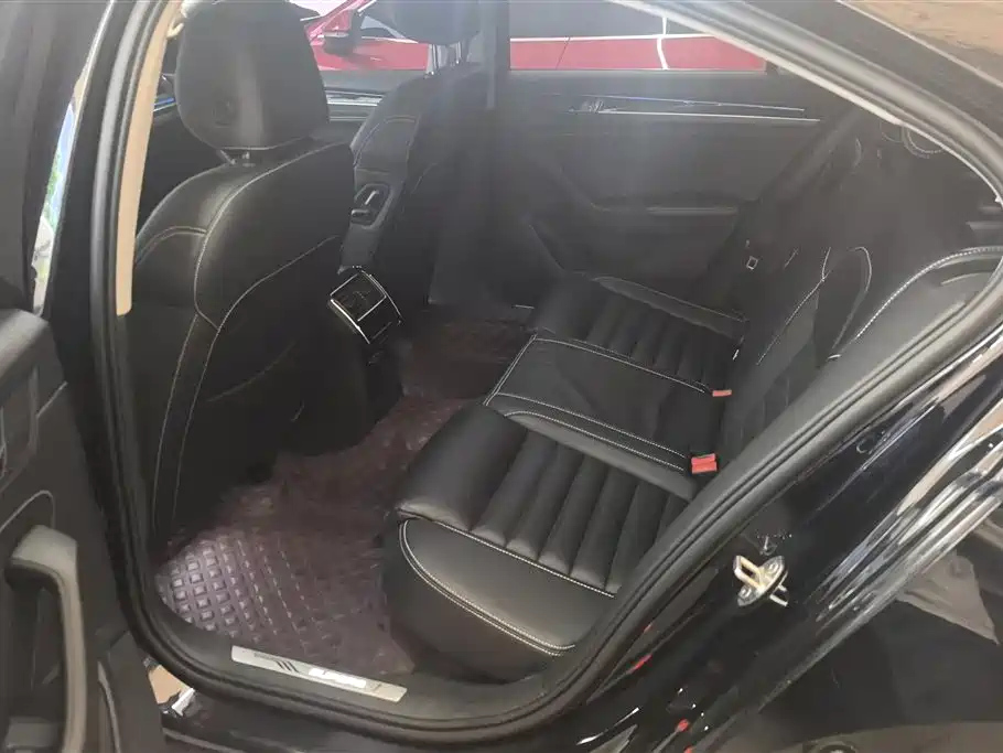 SKODA SUPERB 2019