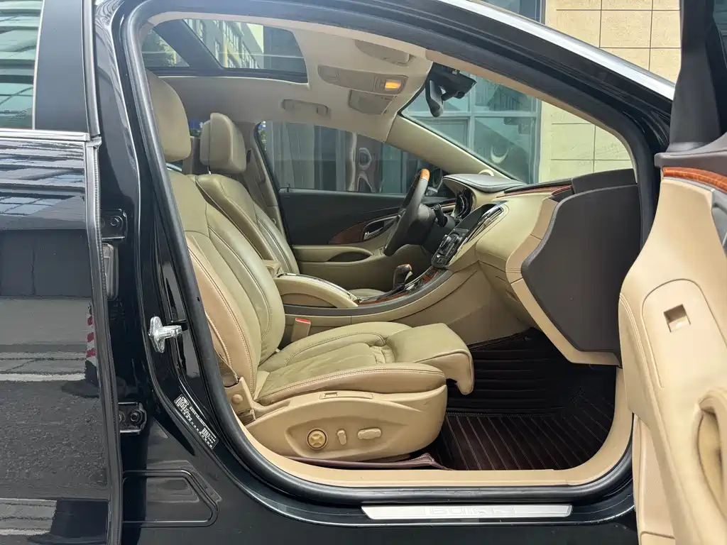 BUICK LACROSSE 2012