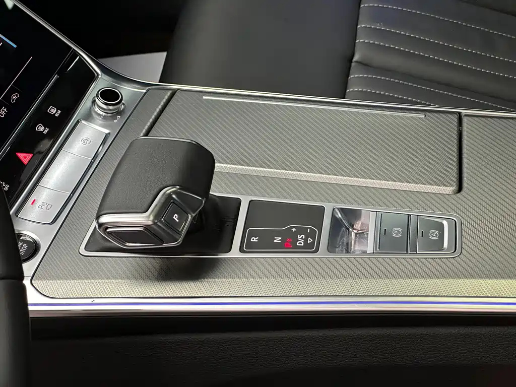 AUDI A6L 2024