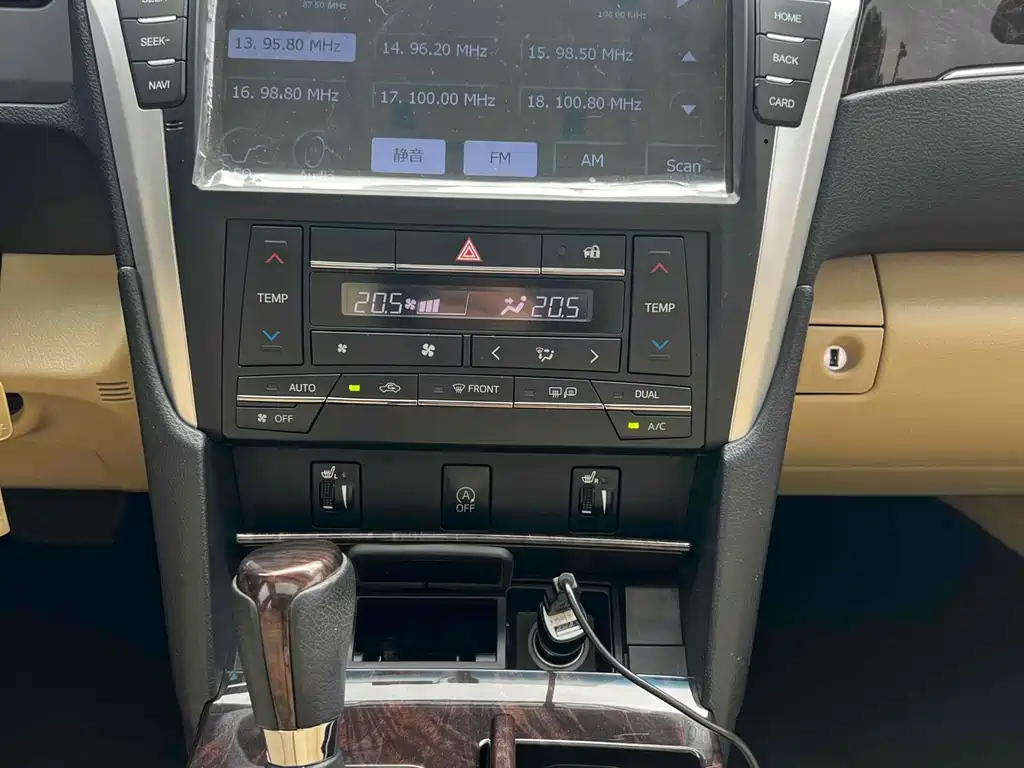 TOYOTA CAMRY 2016