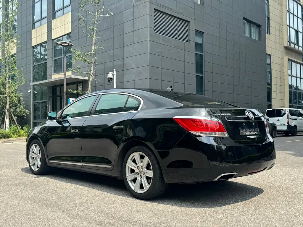 BUICK LACROSSE 2012