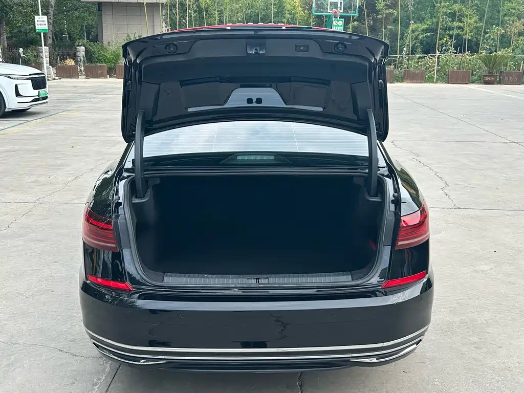 VOLKSWAGEN PASSAT 2024