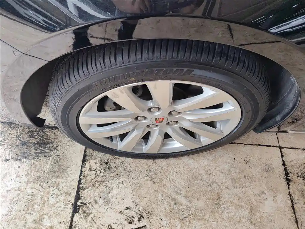 ROEWE 950 2015