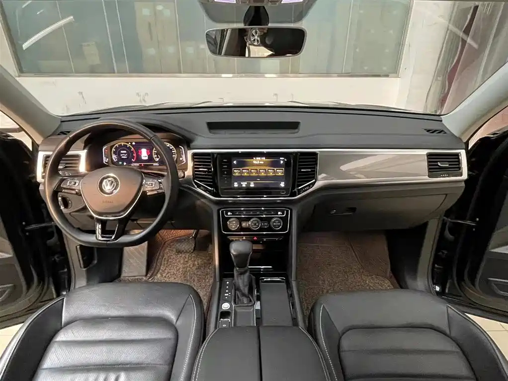 VOLKSWAGEN TOURAN 2021