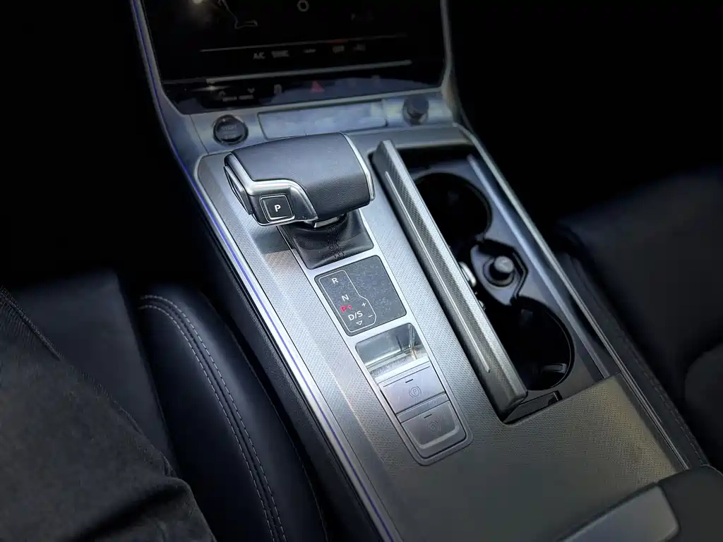 AUDI A6L 2023