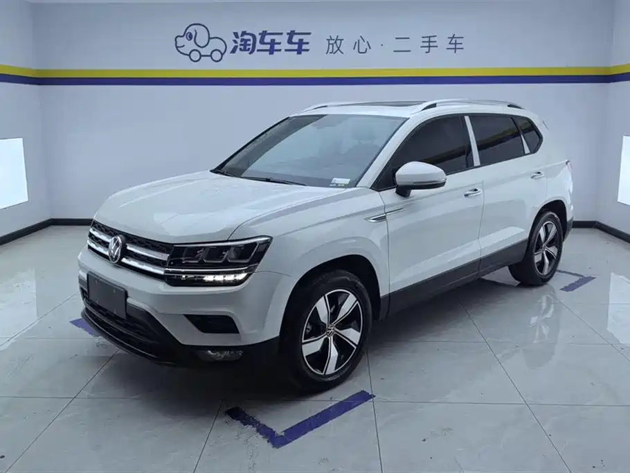 VOLKSWAGEN THARU 2021