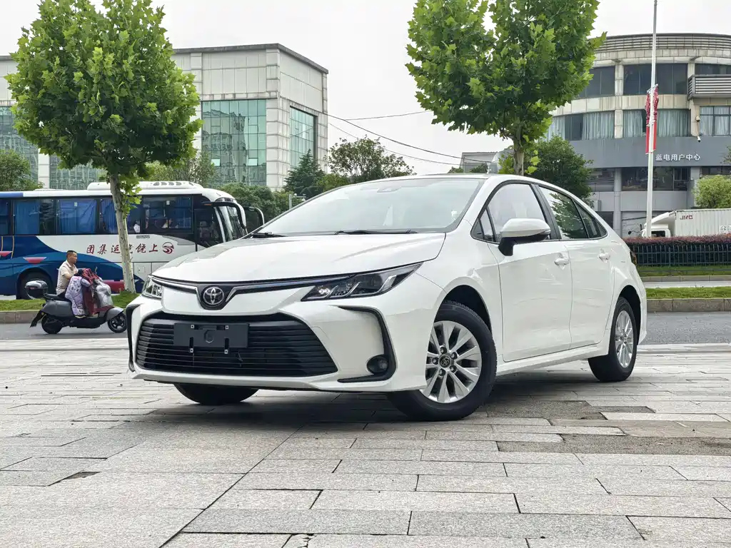 TOYOTA COROLLA 2023