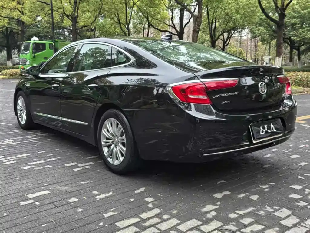 BUICK LACROSSE 2018