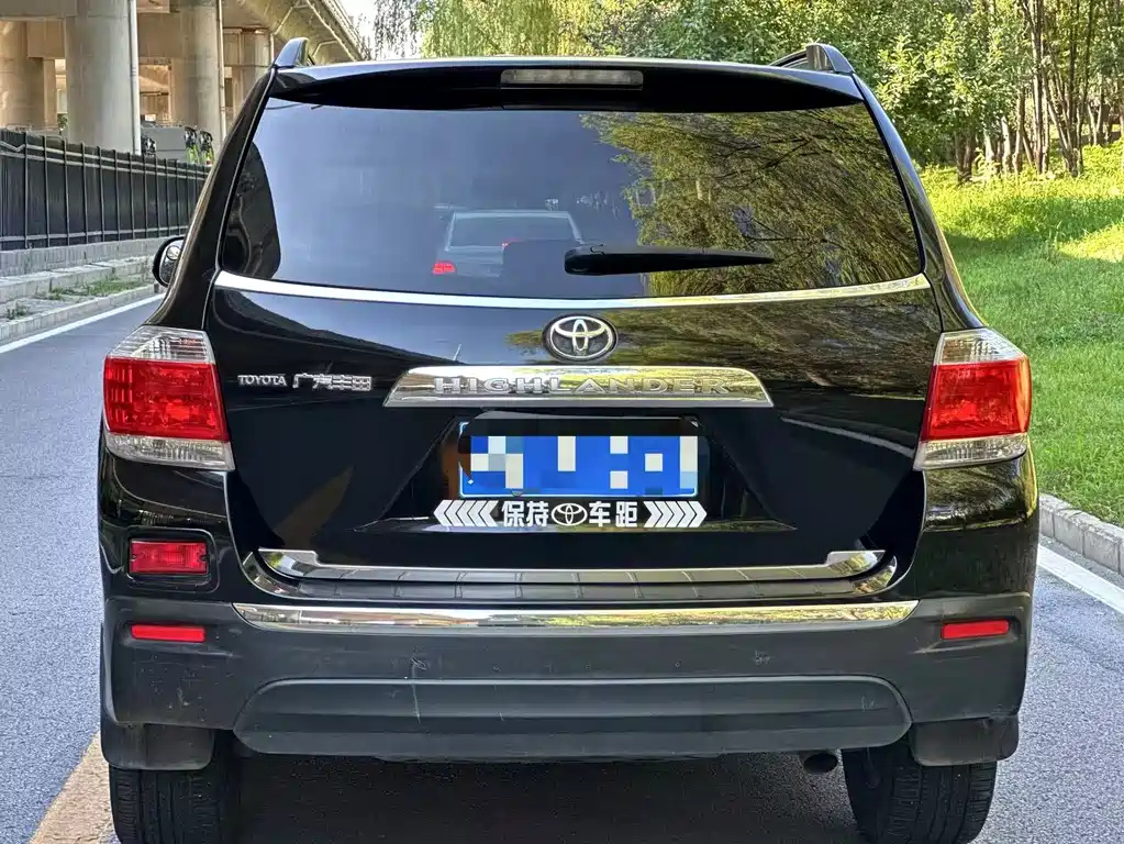 TOYOTA HIGHLANDER 2013