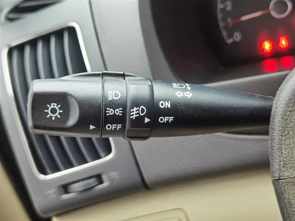 HYUNDAI CELESTA 2011