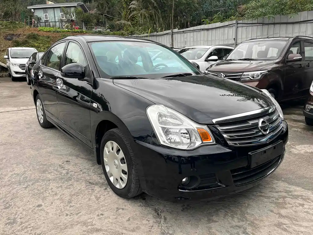 NISSAN SYLPHY 2015